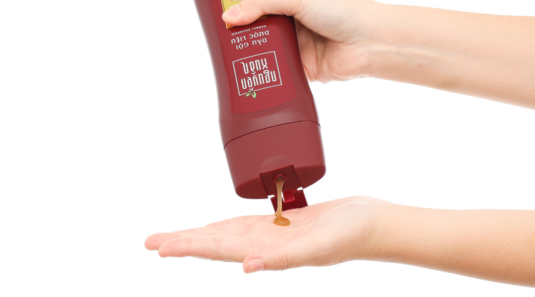 Dầu gội dược liệu Nguyên Xuân dành cho tóc thường chai 260g - 12